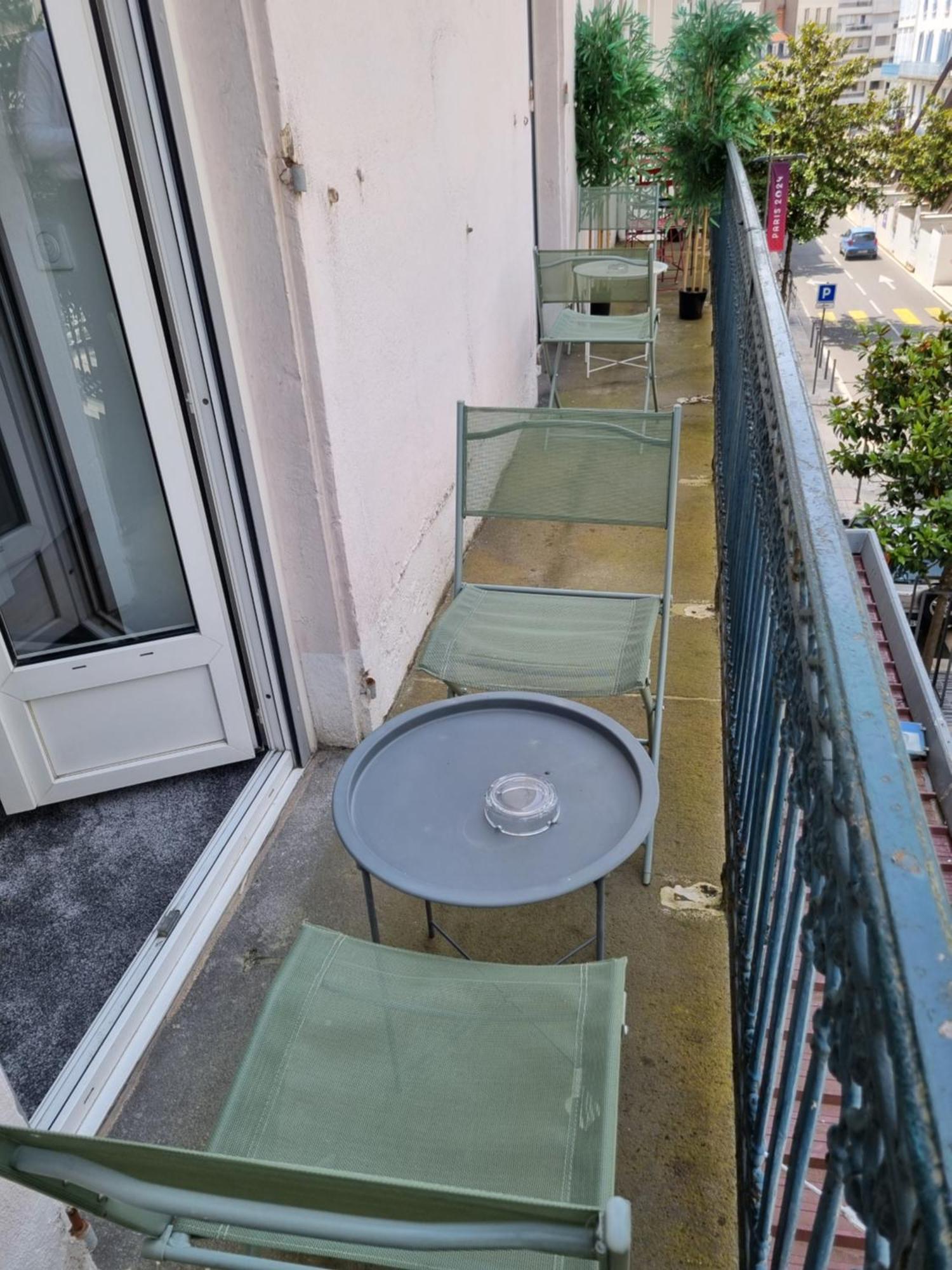 Hotel & Restaurant Le Patio 维琪 外观 照片