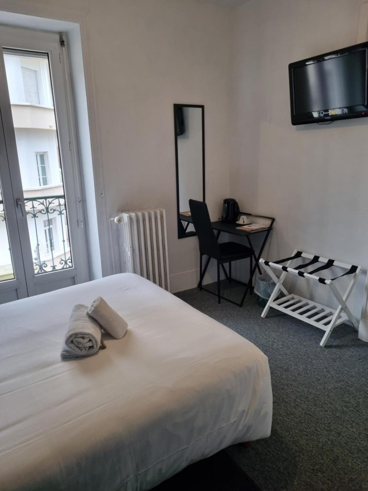 Hotel & Restaurant Le Patio 维琪 外观 照片